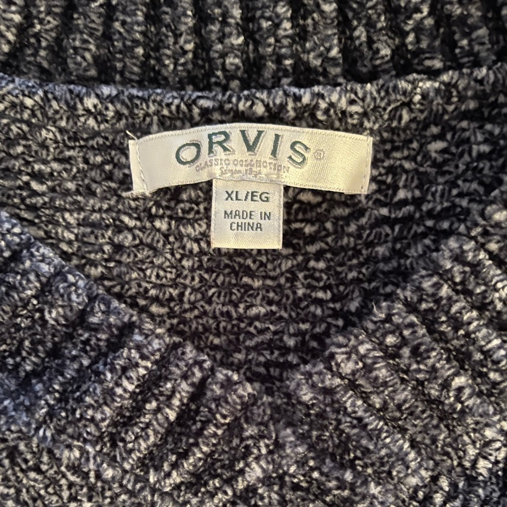 Women’s sweater size XL